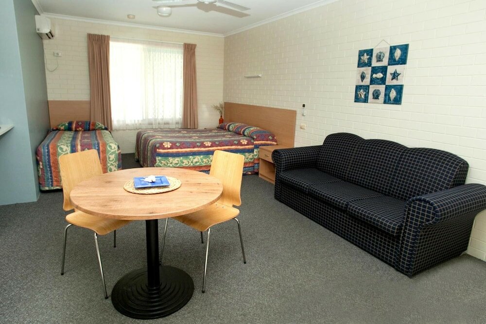 Фото Byron Motor Lodge Motel