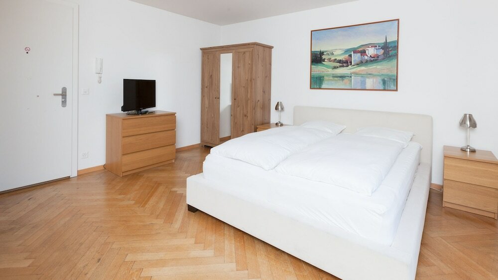 Фото Apartments Swiss Star University