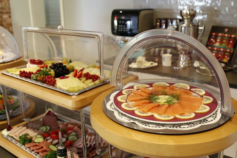 Фото Hotel Märkischer Hof