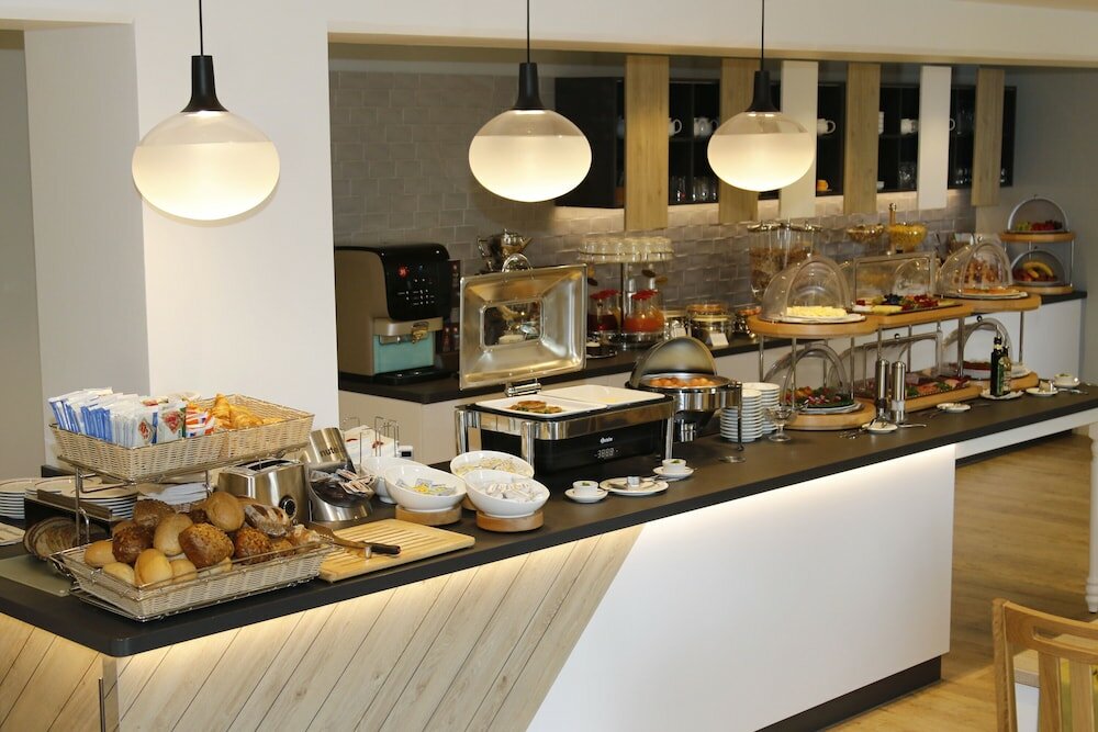 Фото Hotel Märkischer Hof