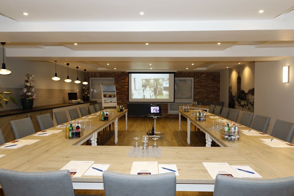 Фото Hotel Märkischer Hof