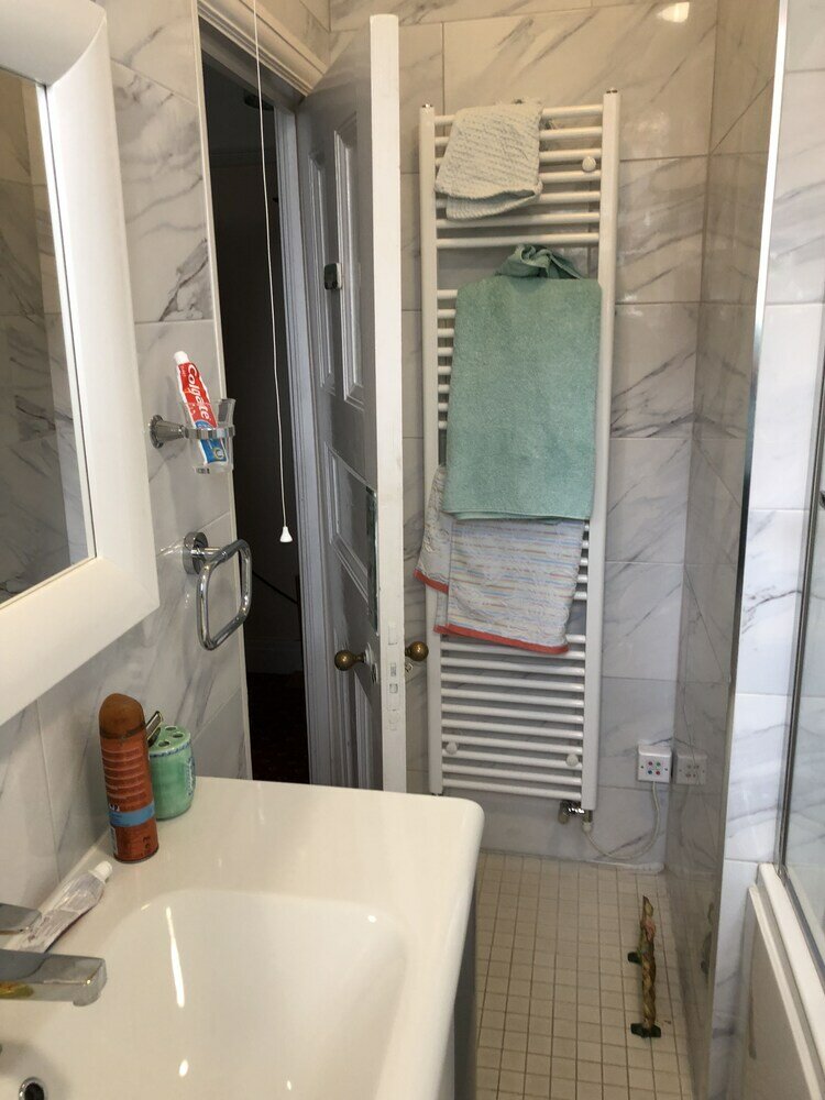 Фото Immaculate 4-bed Apartment in Bournemouth & SPA