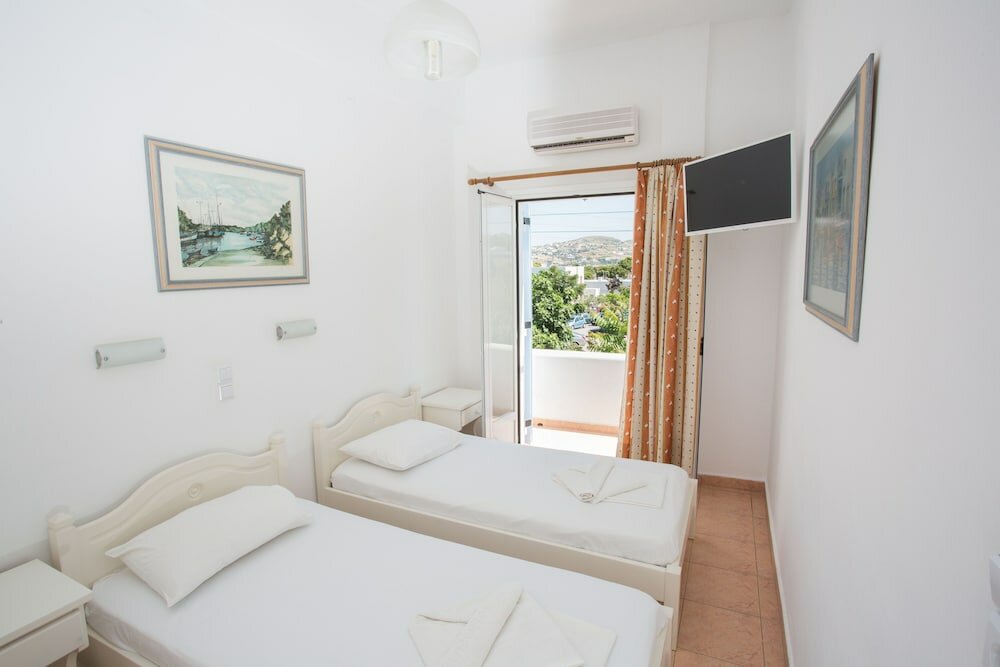 Фото Louiza Hotel