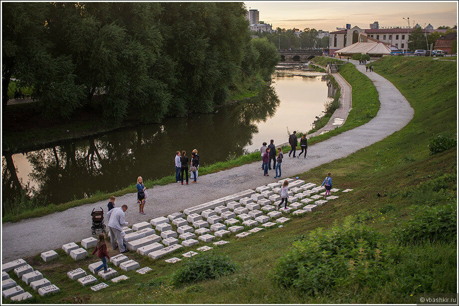 Жанровая скульптура Арт-объект Клавиатура, Екатеринбург, фото