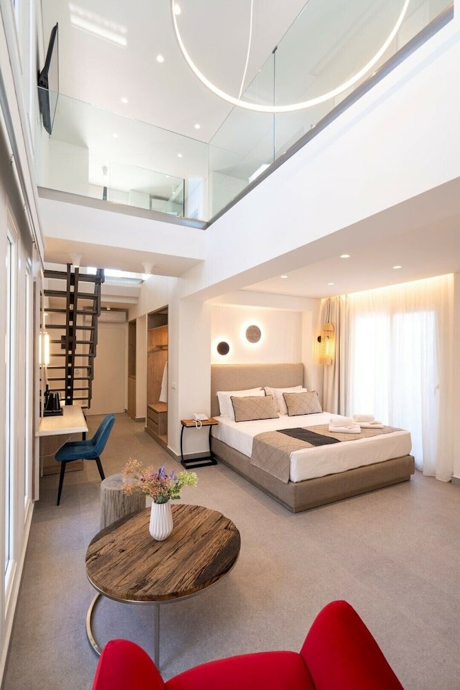 Фото Mirablue Luxury Residences