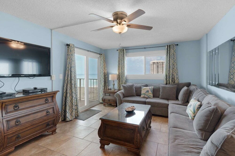 Фото Regency Towers 703