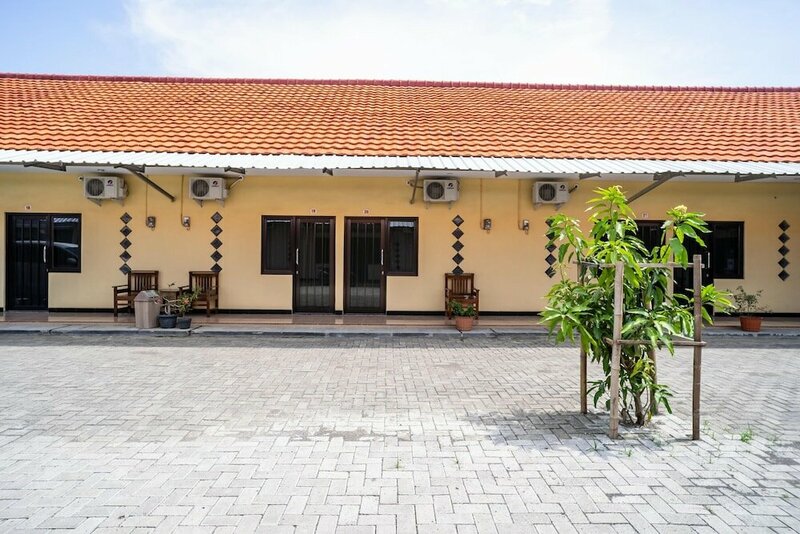 Гостиница KoolKost Syariah near Transmart Tegal в Тегале