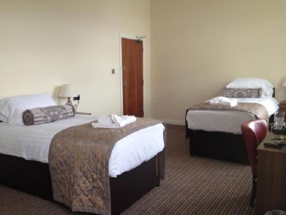 Фото The New Brighton Hotel