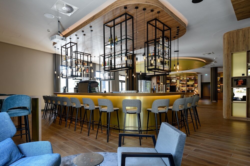 Фото Novotel Regensburg Zentrum