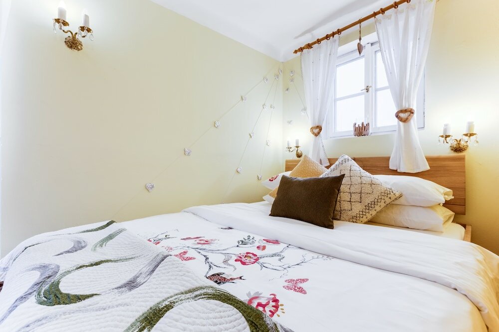 Фото Incredible 2Br Loft in Heart of Prague