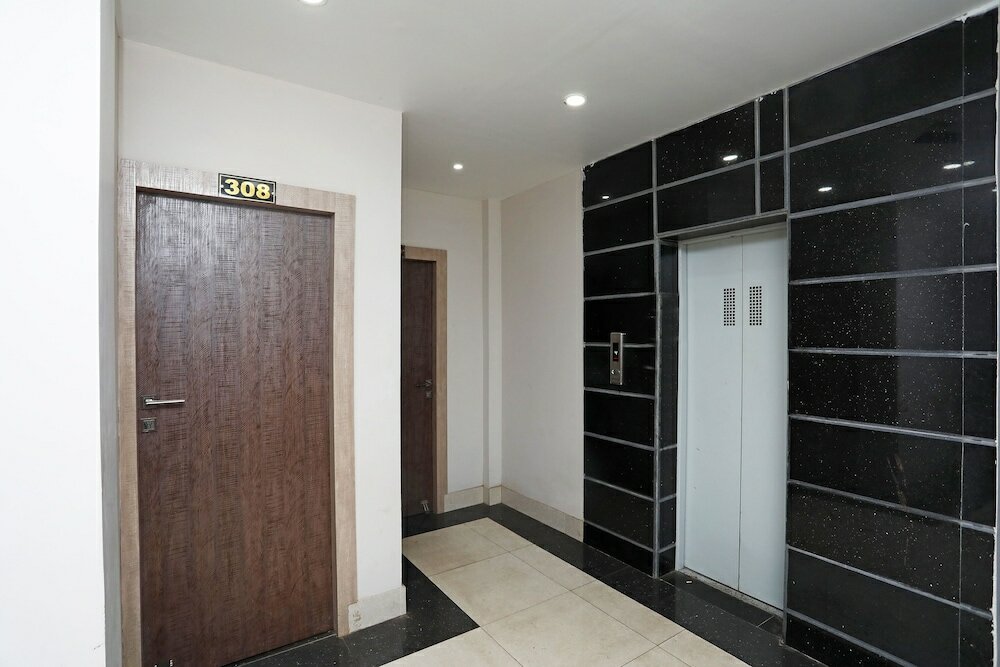 Фото Oyo 25006 Hotel tr Palace