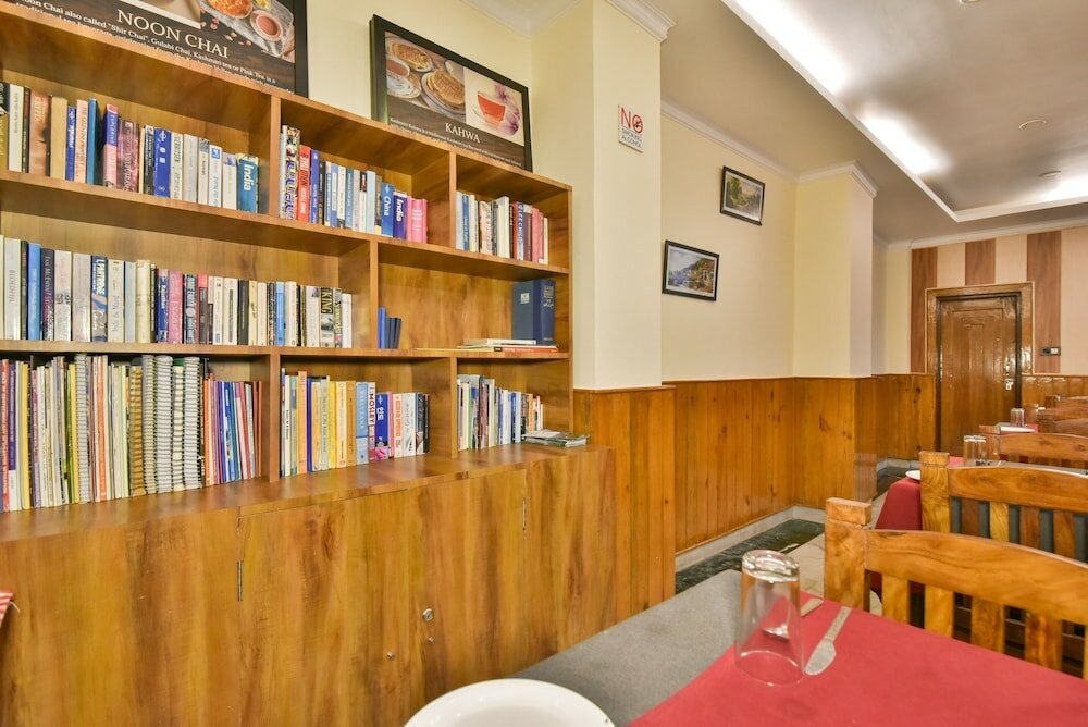 Фото The Posh hotel