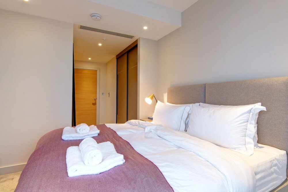 Фото Deluxe Victoria Home close to Buckingham Palace