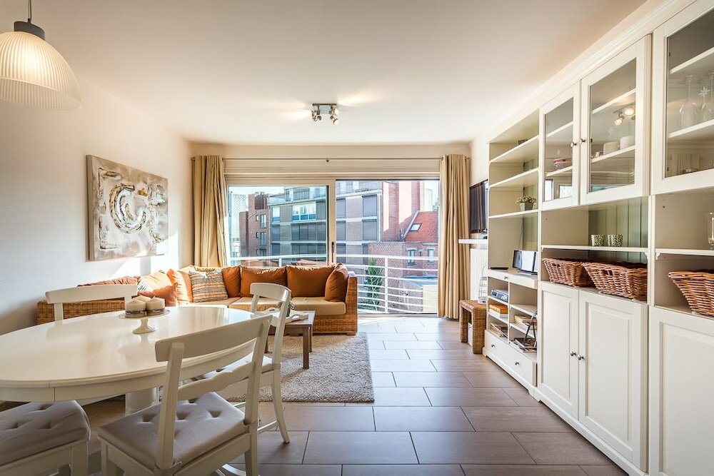 Фото Gaston Lejeune 304