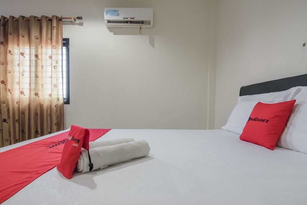 Фото RedDoorz Syariah near Jamtos Jambi