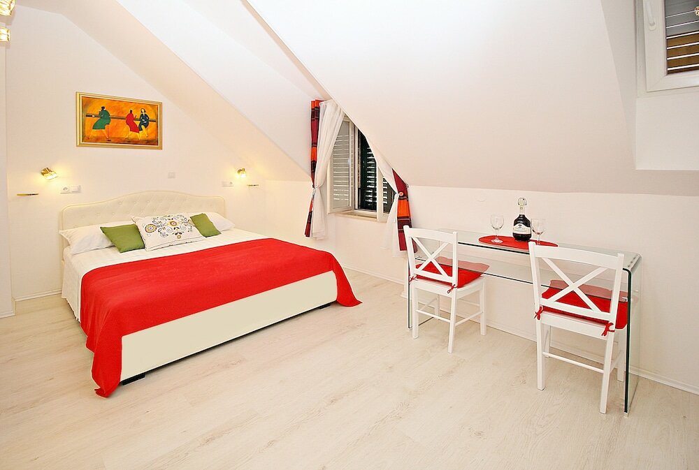 Фото Melek Accommodations