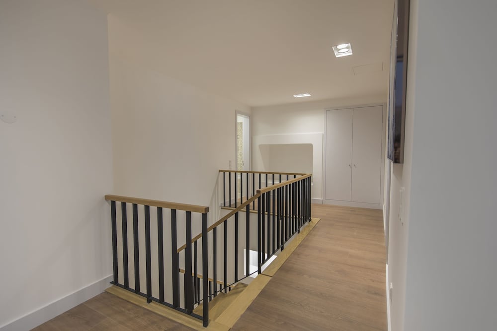 Фото High Ceiling Duplex Apt Cais do Sodre