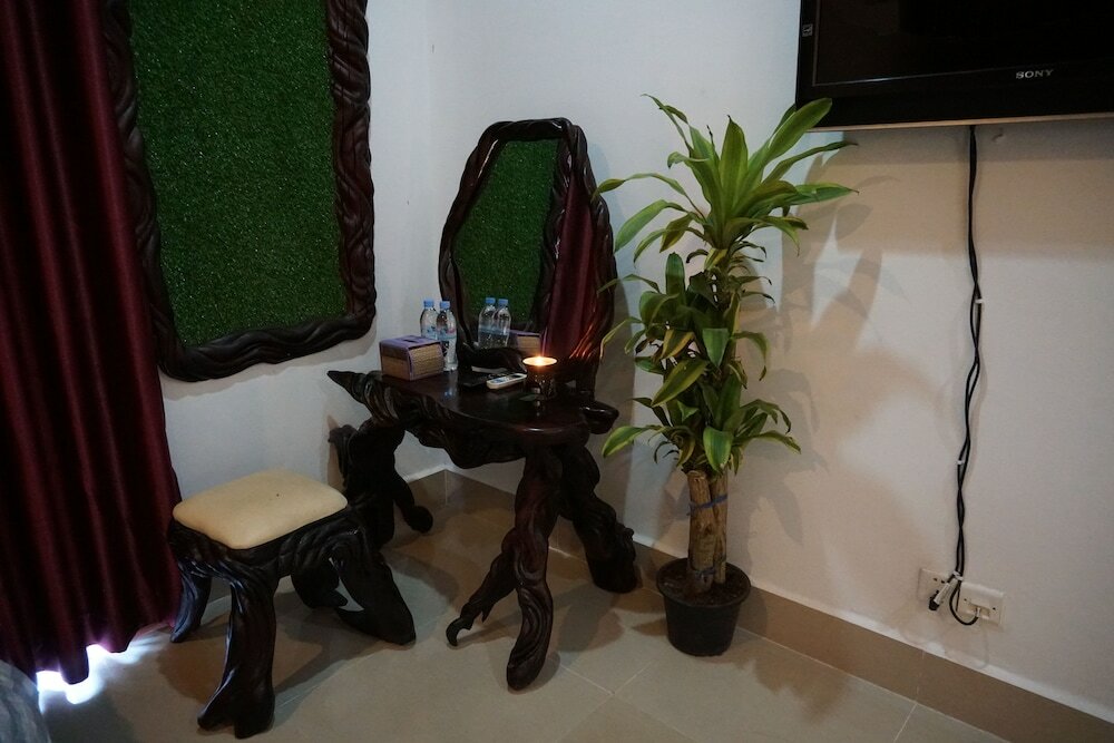 Фото WoodrootsBanteaychhmar