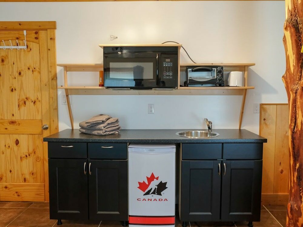 Фото Beautiful Log Chalet Near Fernie, Bc