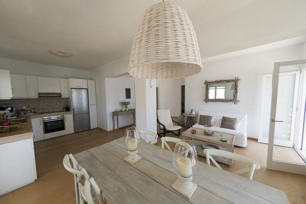 Фото Uno Apartments