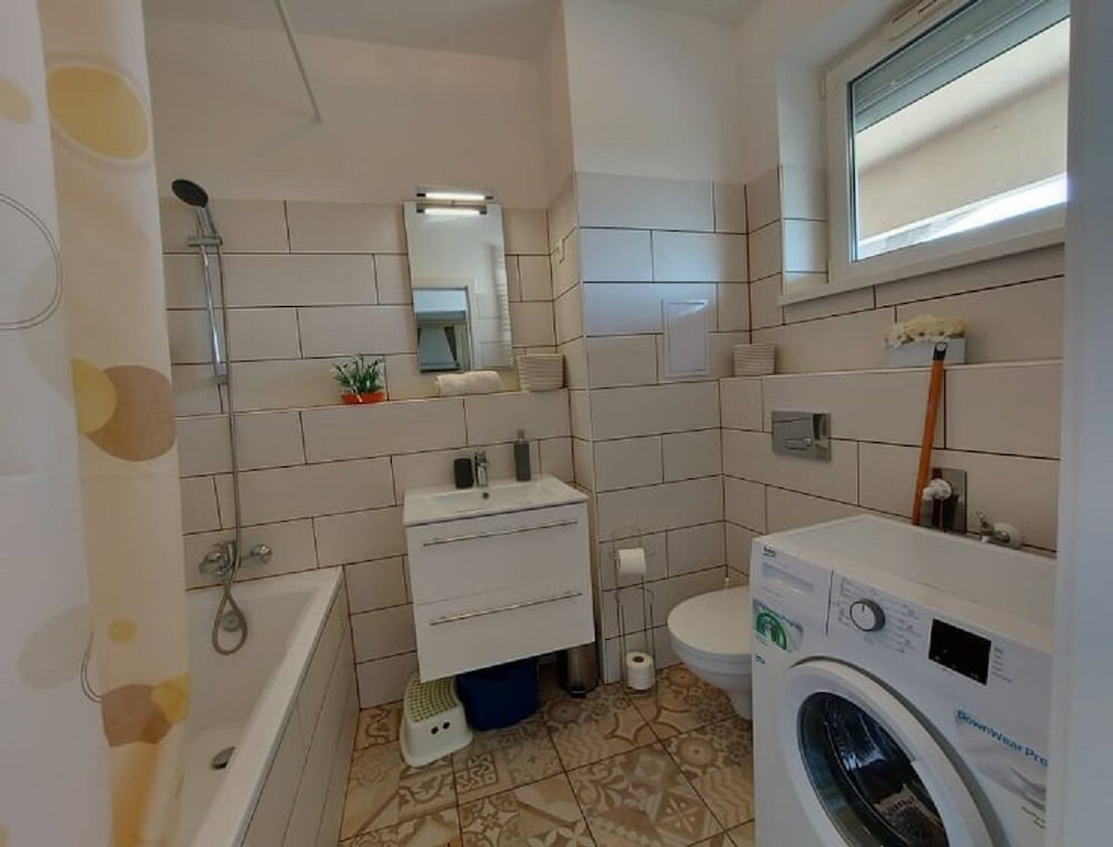 Фото Gréta Wellness Apartmanok