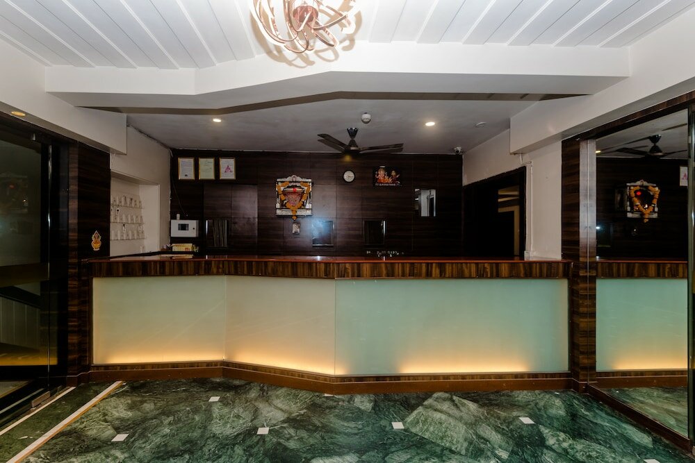 Фото Capital O 27600 Hotel Sai Plaza