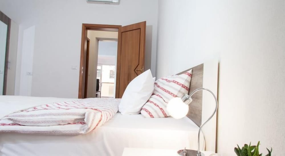 Фото Mezzanine Apartments