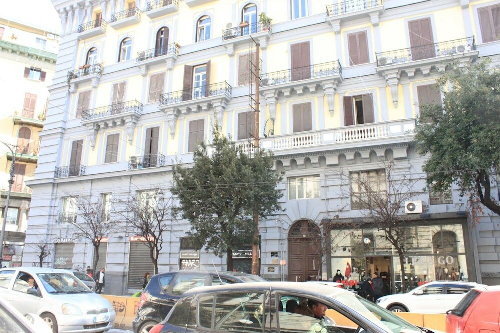 Фото Giuly Suites & Rooms