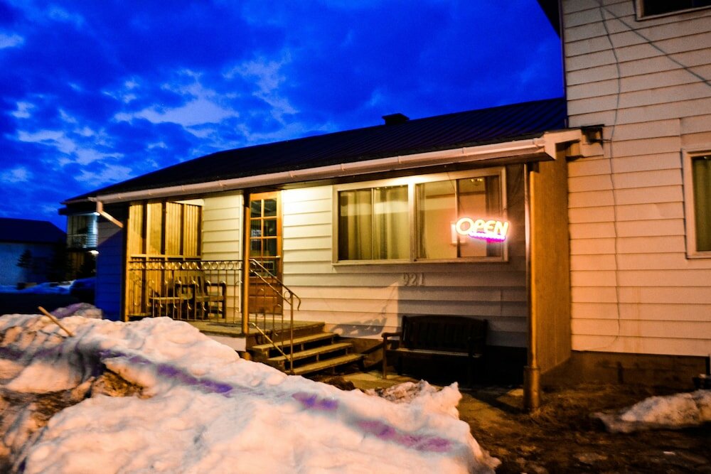 Фото The Shawville Hotel