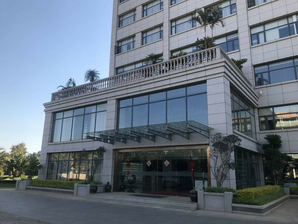 Фото отеля 1