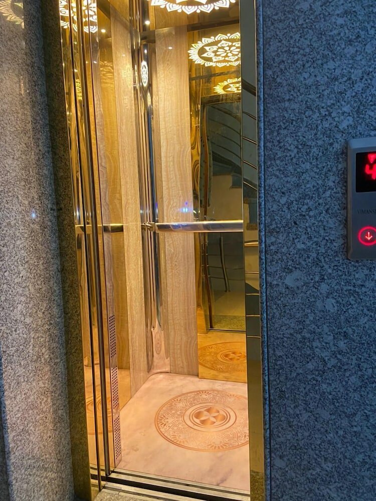 Фото Hotel Raja's Palace