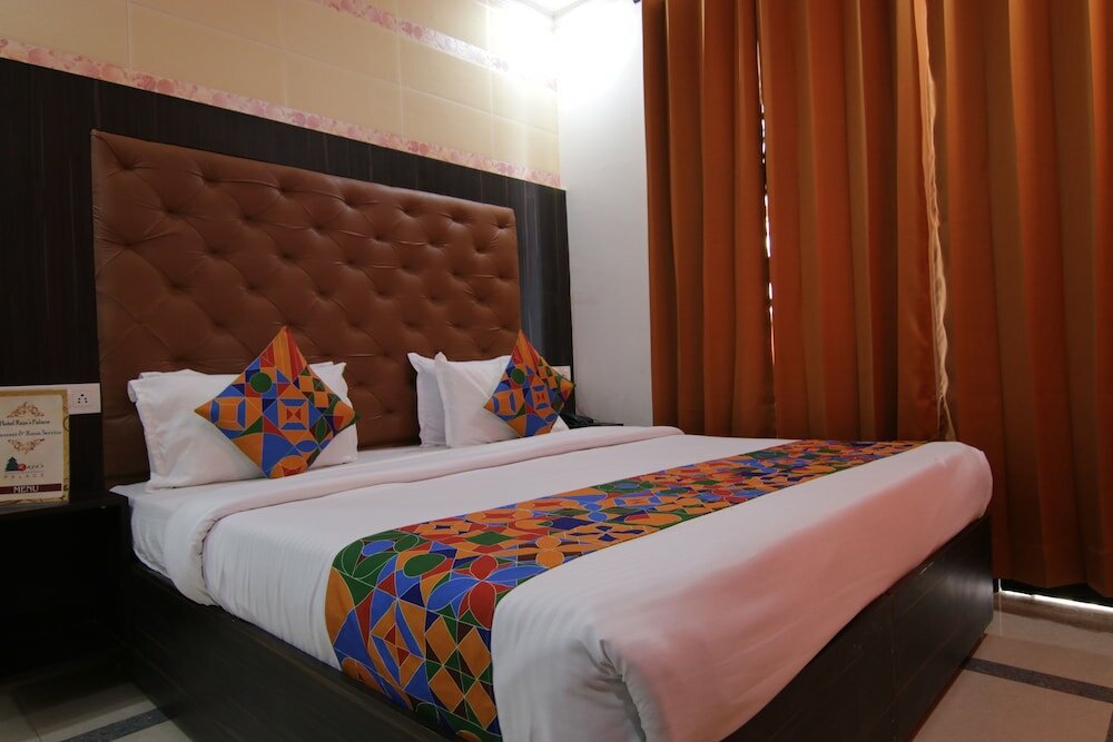 Фото Hotel Raja's Palace