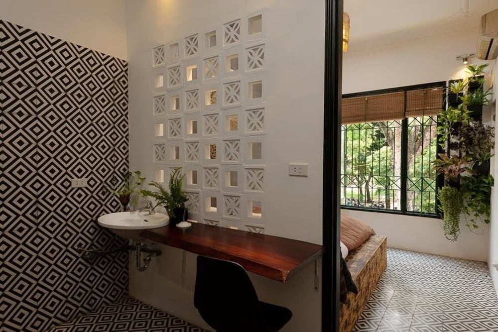 Фото Hover House