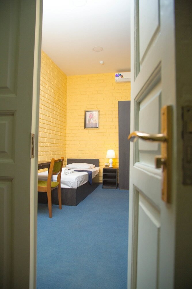 Фото 32091843849