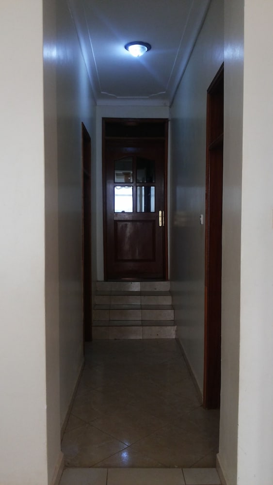 Фото Gulu Vision Hotel