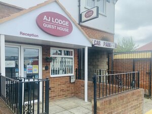 Гостиница Aj Lodge в Слау