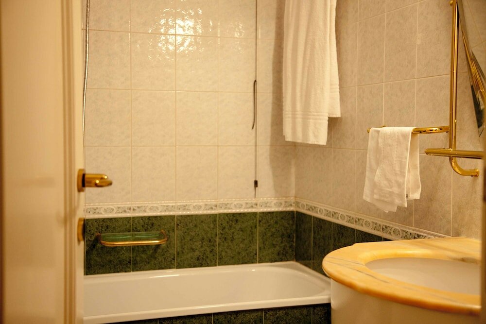 Фото Hotel Jolly