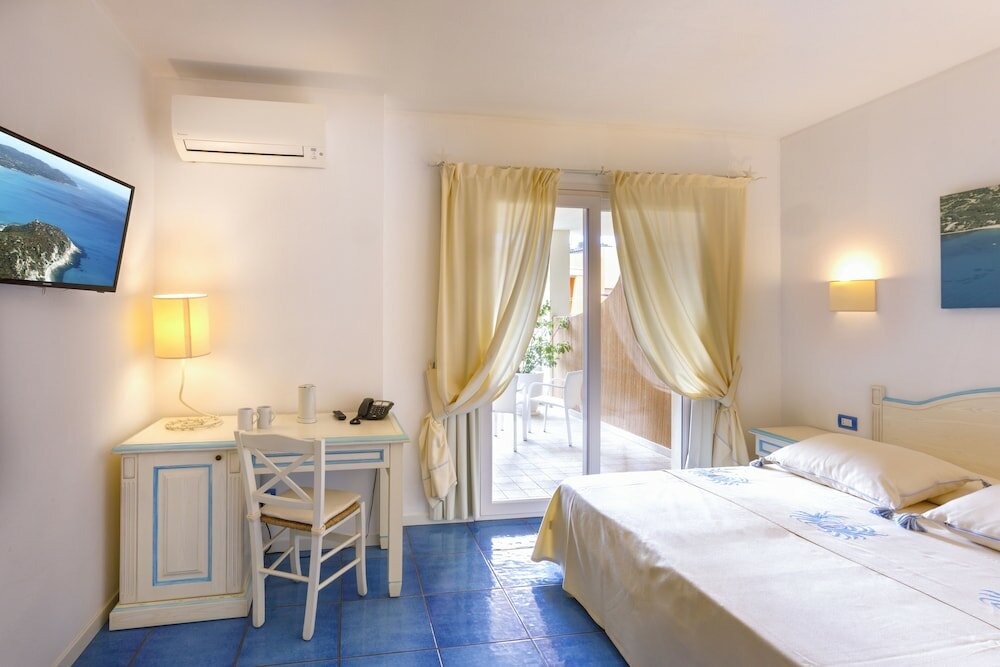 Фото Janas Hotel