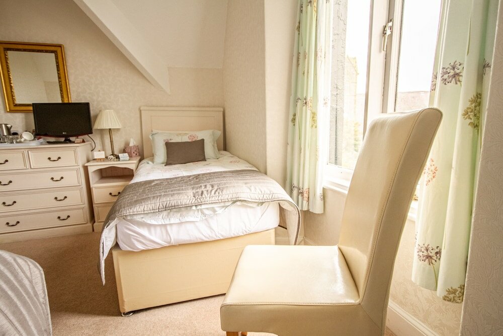 Фото Holcombe House