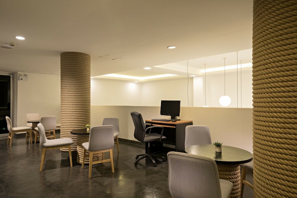 Фото Journeyhub Pattaya Central