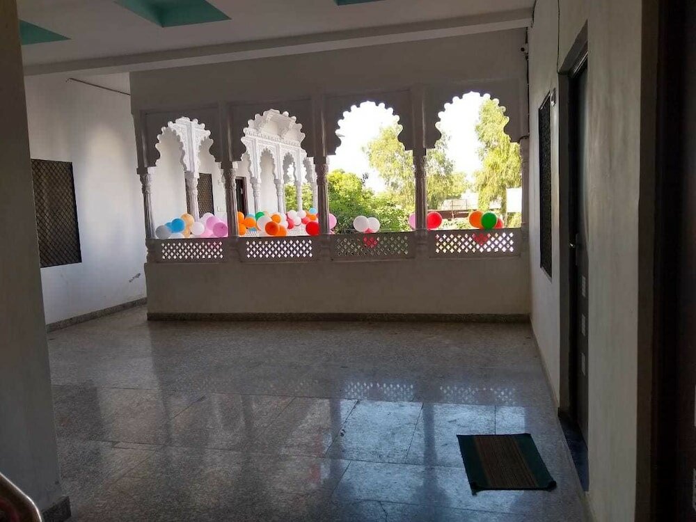 Фото Hotel Gokul Palace Udaipur