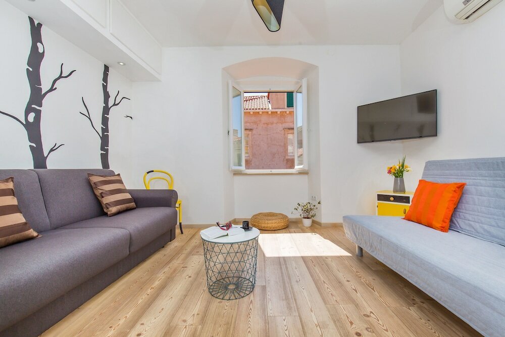 Фото Apartment & Room Joy