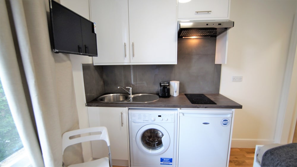 Фото Ifield Road