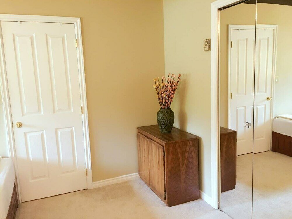 Фото A - Large Coastal Retreat