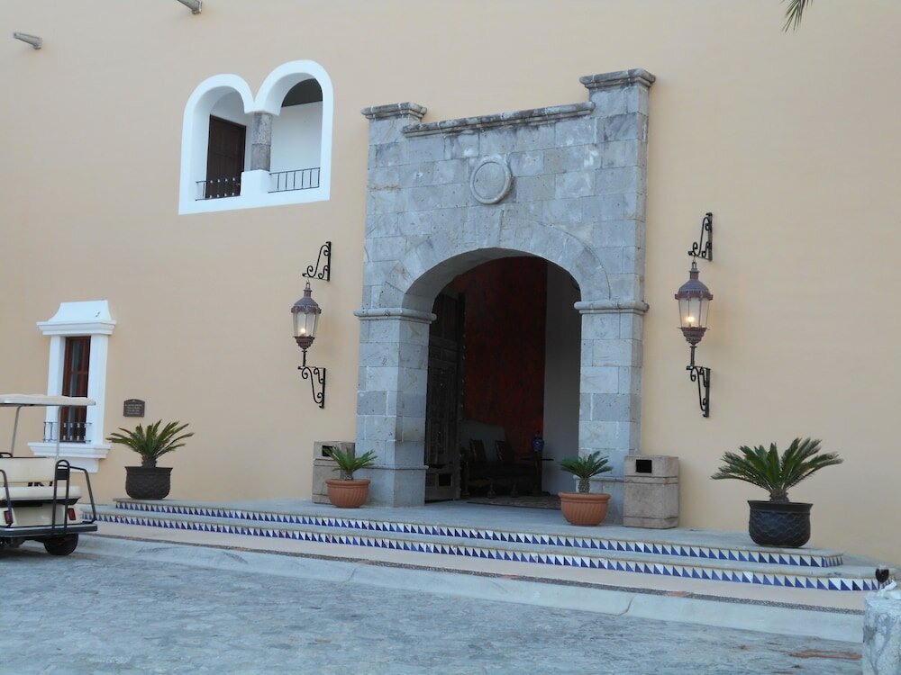 Фото 1 Minute to the Sand