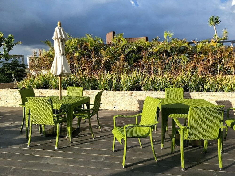 Фото Mactan Cebu Beach Condo