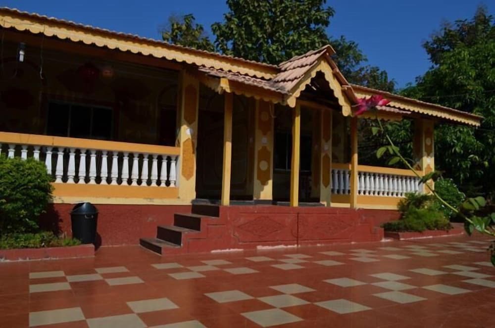 Фото Nisarg Resort