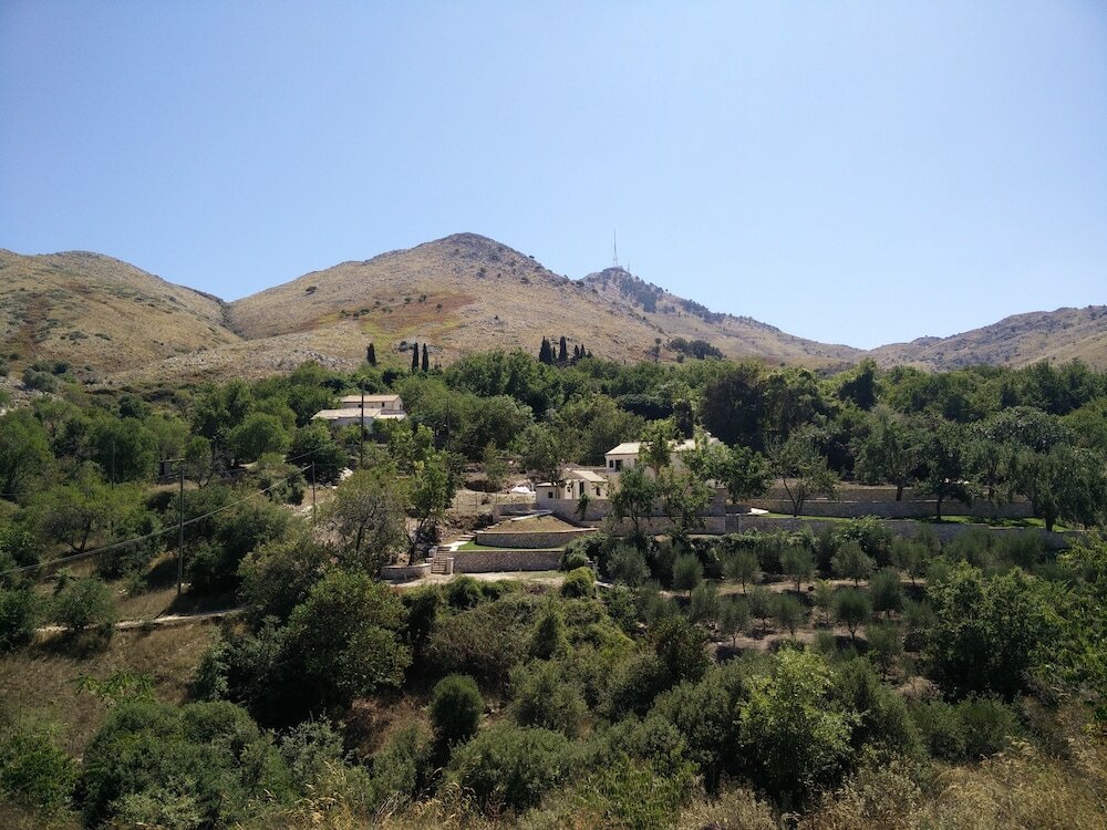 Фото Tondoris Apartments