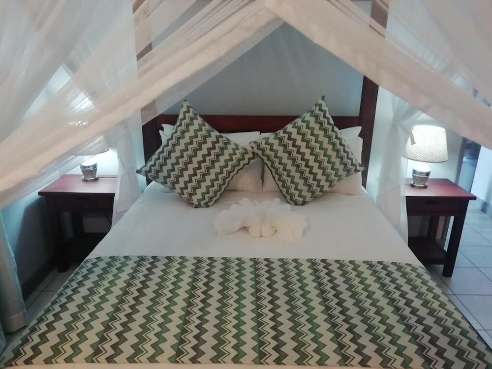 Фото Tlou Safari Lodge