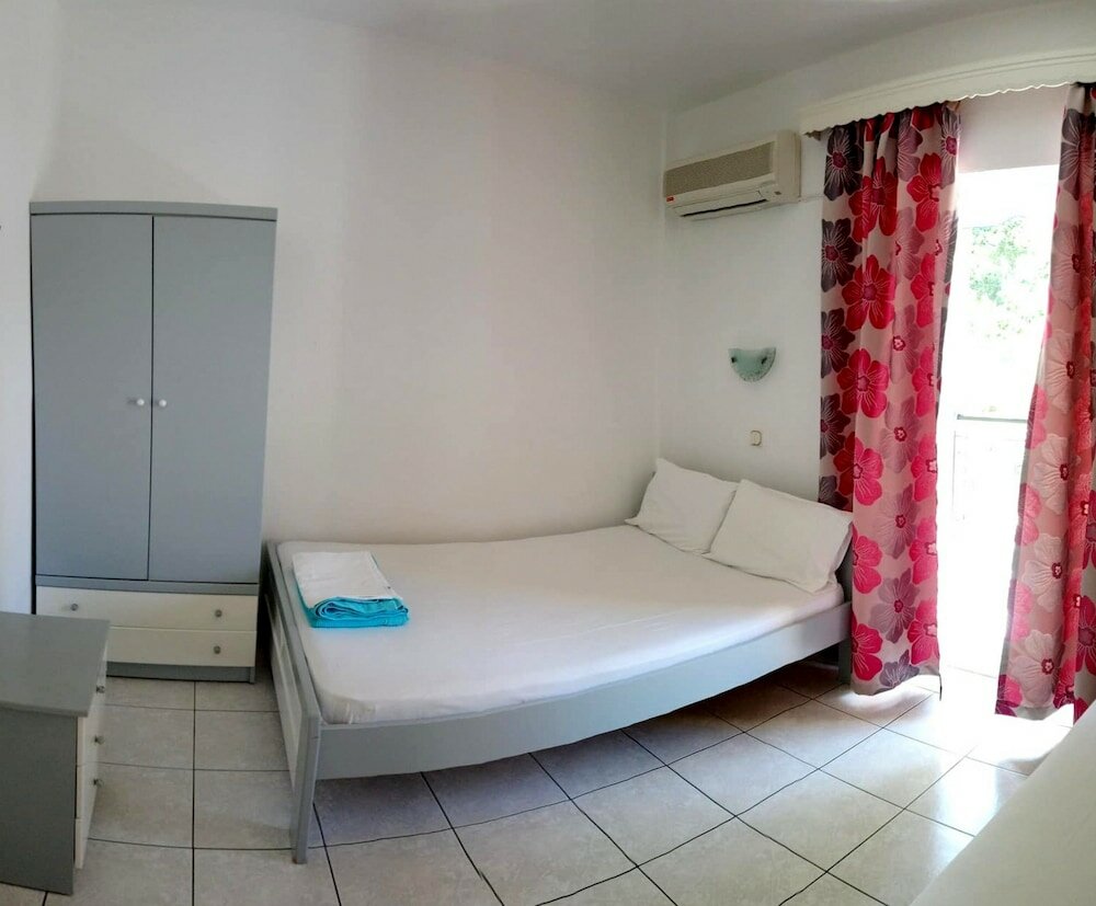 Фото Chrissi Ammoudia